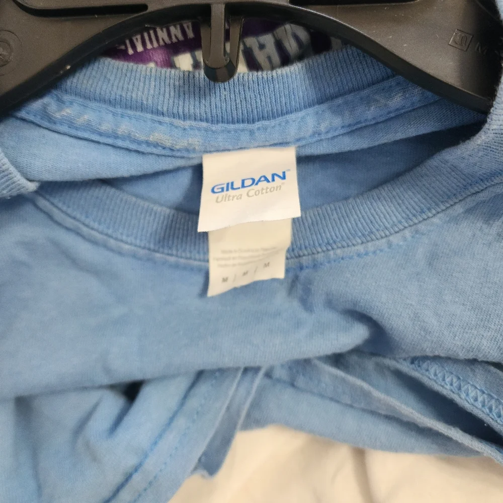 Men's medium‎ tshirt